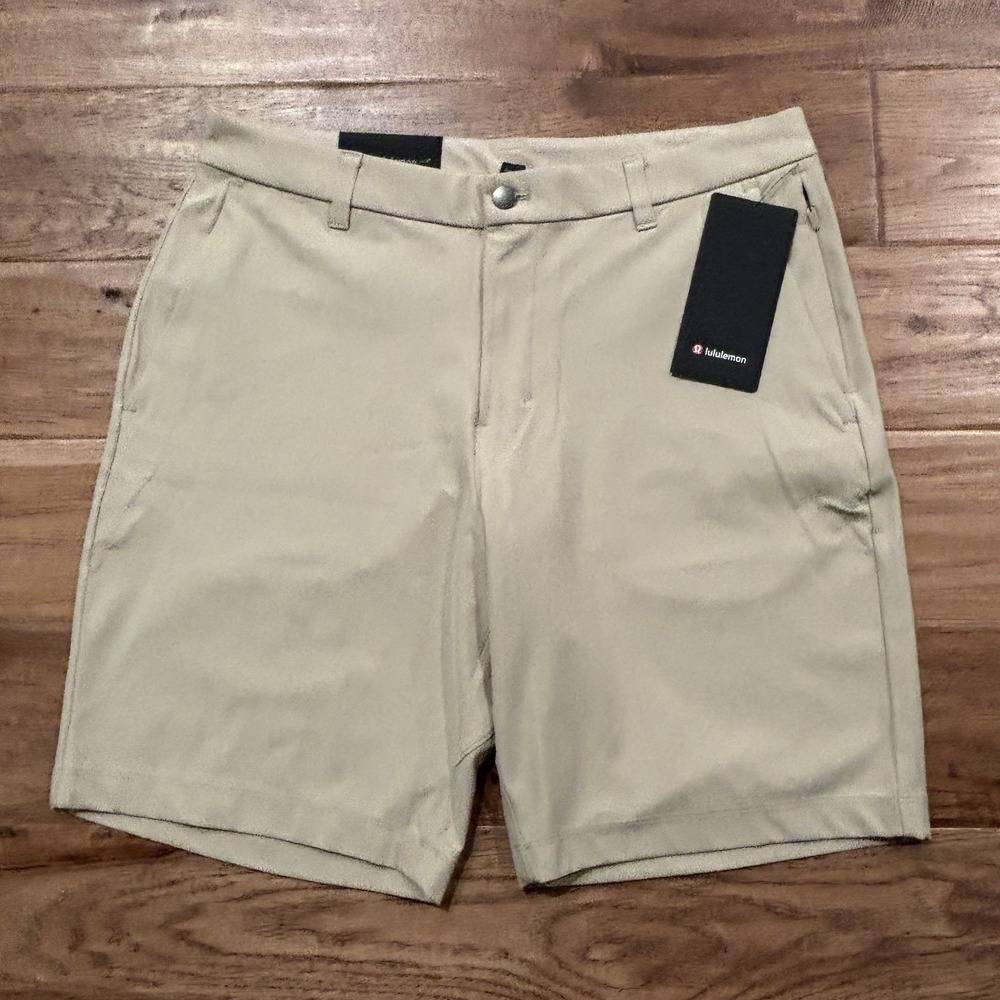 NWT Lululemon Mens Commission Classic Fit Short 9" Warpstreme Beige Trench Sz 34